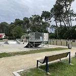 Dom wakacyjny Paisible A La Plage, Piscine Et Tennis Ondres