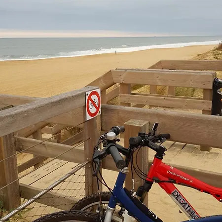 Paisible A La Plage, Piscine Et Tennis Semesterbostad