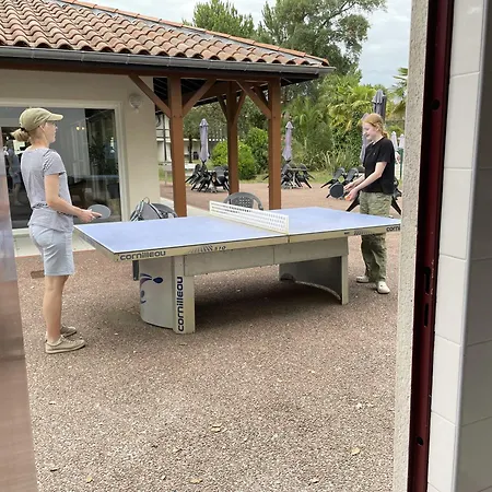 Dom wakacyjny Chalet Paisible Foret, Plage, Piscine, Tennis Et Activites