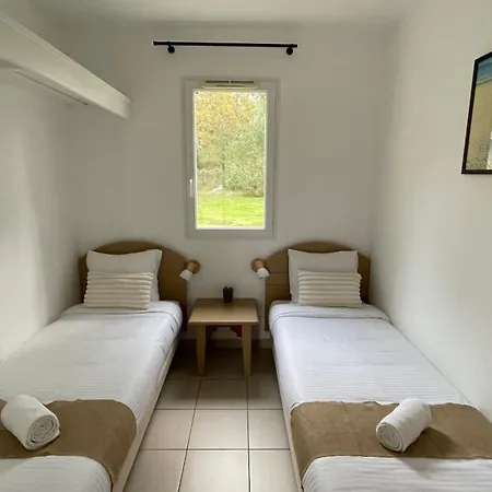 Dom wakacyjny Chalet Paisible Foret, Plage, Piscine, Tennis Et Activites