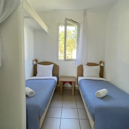 Holiday home Paisible A La Plage, Piscine Et Tennis *