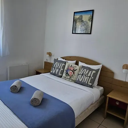 Paisible A La Plage, Piscine Et Tennis Holiday home