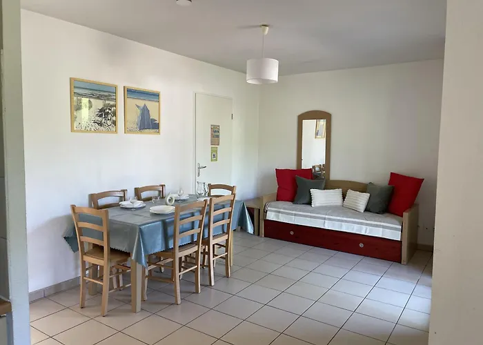 Casa vacanze Paisible à La Plage, Piscine Et Tennis